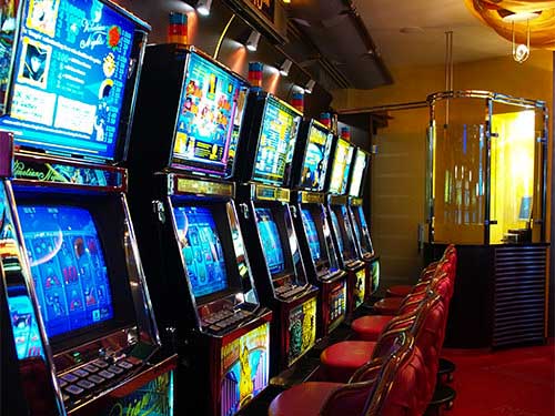 Video poker games with Microgaming technology